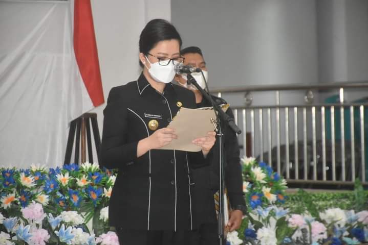 Bupati Poso Lantik Pejabat Lingkup Pemda Poso Serta Kepala Desa Antar Waktu.