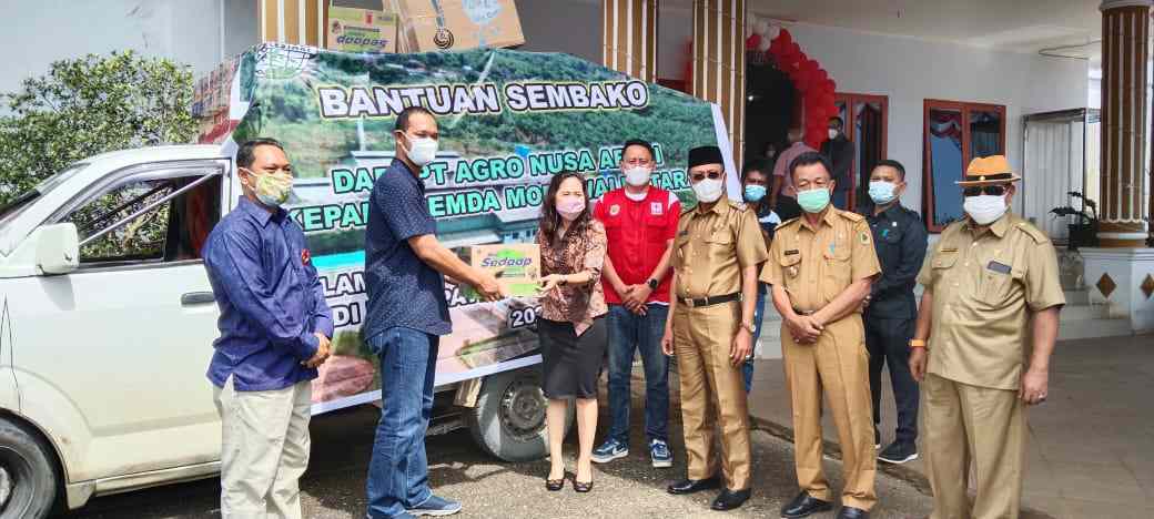Bantu Penanganan Covid-19, PT. ANA Serahkan Bantuan Sembako dan Masker Kepada Pemda Morut