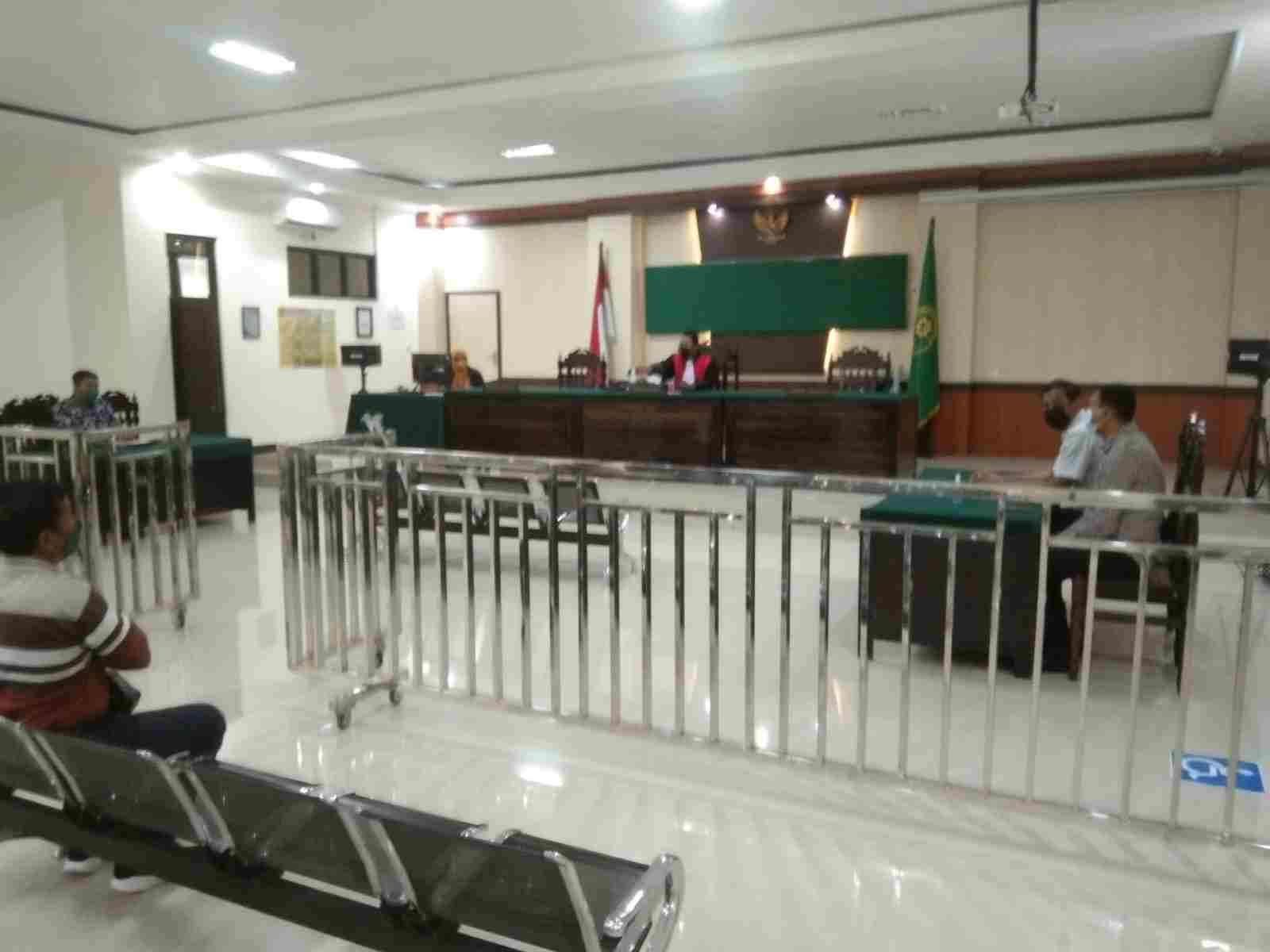 Praperadilan Mantan Bupati Morut Ditolak
