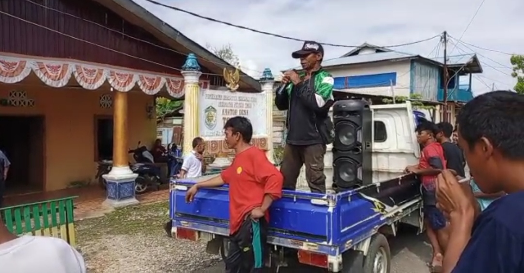 Lagi, Pagi Ini Warga Demo Kades Tompira