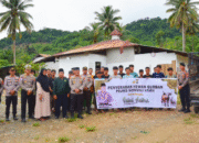 Menebar Berkah Idul Adha, Kapolres Morut Serahkan Hewan Kurban ke Pesantren KH Hasyim Asy’ari Desa Tiu